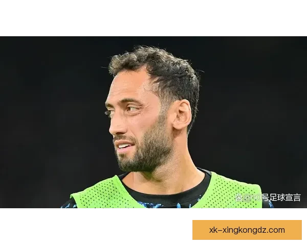 加拉塔萨雷主帅迎恰尔汗奥卢