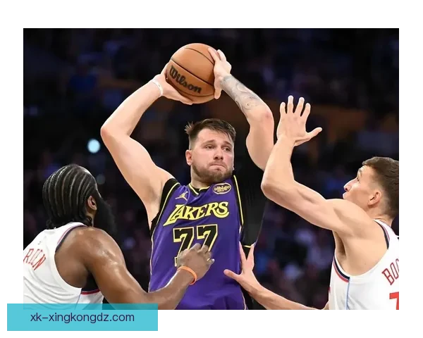 东契奇38分擒敌詹皇创史再立功